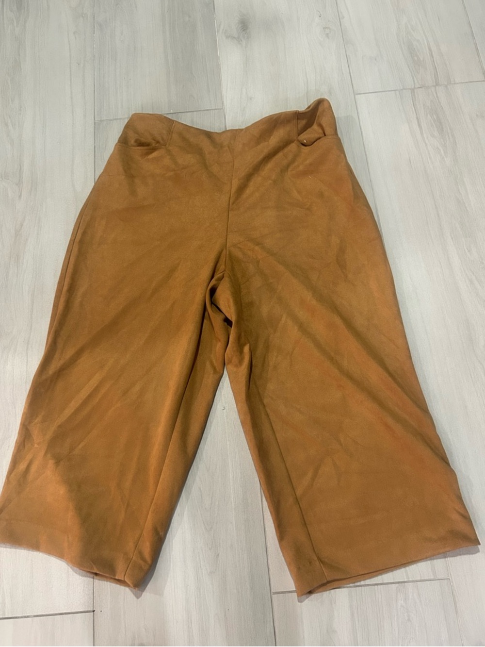 NEW T Tahari Faux Suede Leather Crop wide leg pants Size 3X - Picture 2 of 7